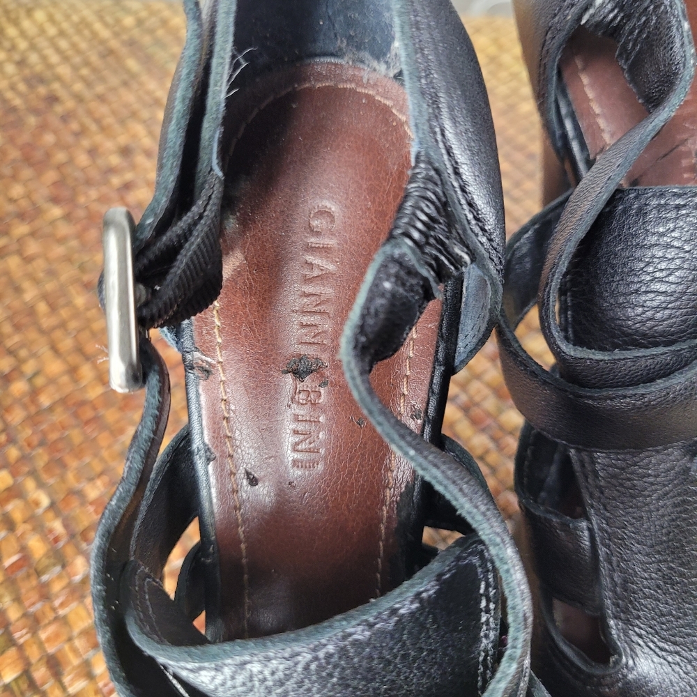 Gianni Bini 4"heels with buckles size 9M - Picture 2 of 11